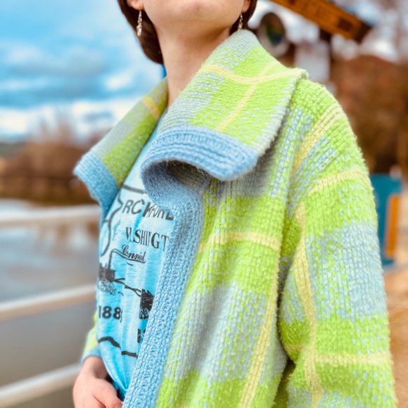 Vintage 1960s Joan Marie Long Plaid Sweater - Picture 5 of 6